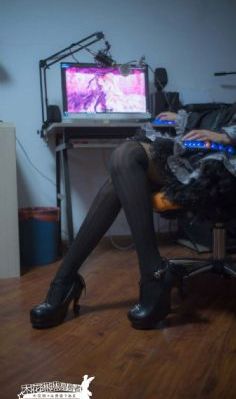 年轻的母亲的