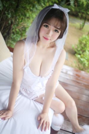 女女女