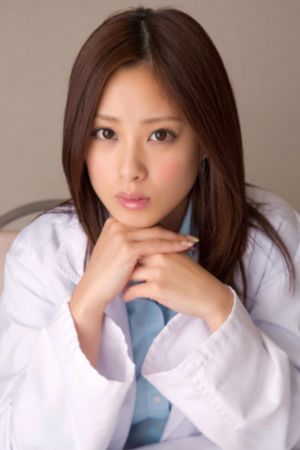 关秀媚三级露全乳