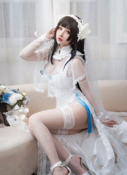 老师美女被吸乳得到大胸动漫