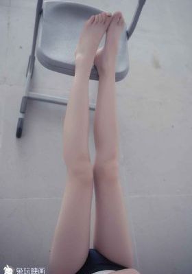 美女露咪咪