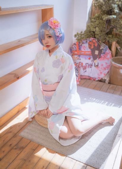 女警乳链乳环蒂环铃铛调教